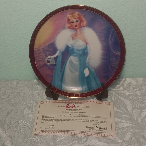 **Vintage BARBIE!!** High Fashion Barbie Porcelain Plate Collection of 8 Plates - Picture 2 of 15
